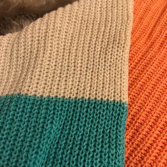 Edge Color Block Cropped Sweater L - Picture 2 of 3